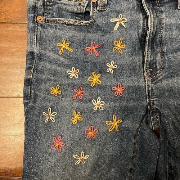 American Eagle Skinny Kick Jeans Size 6S - Picture 2 of 6